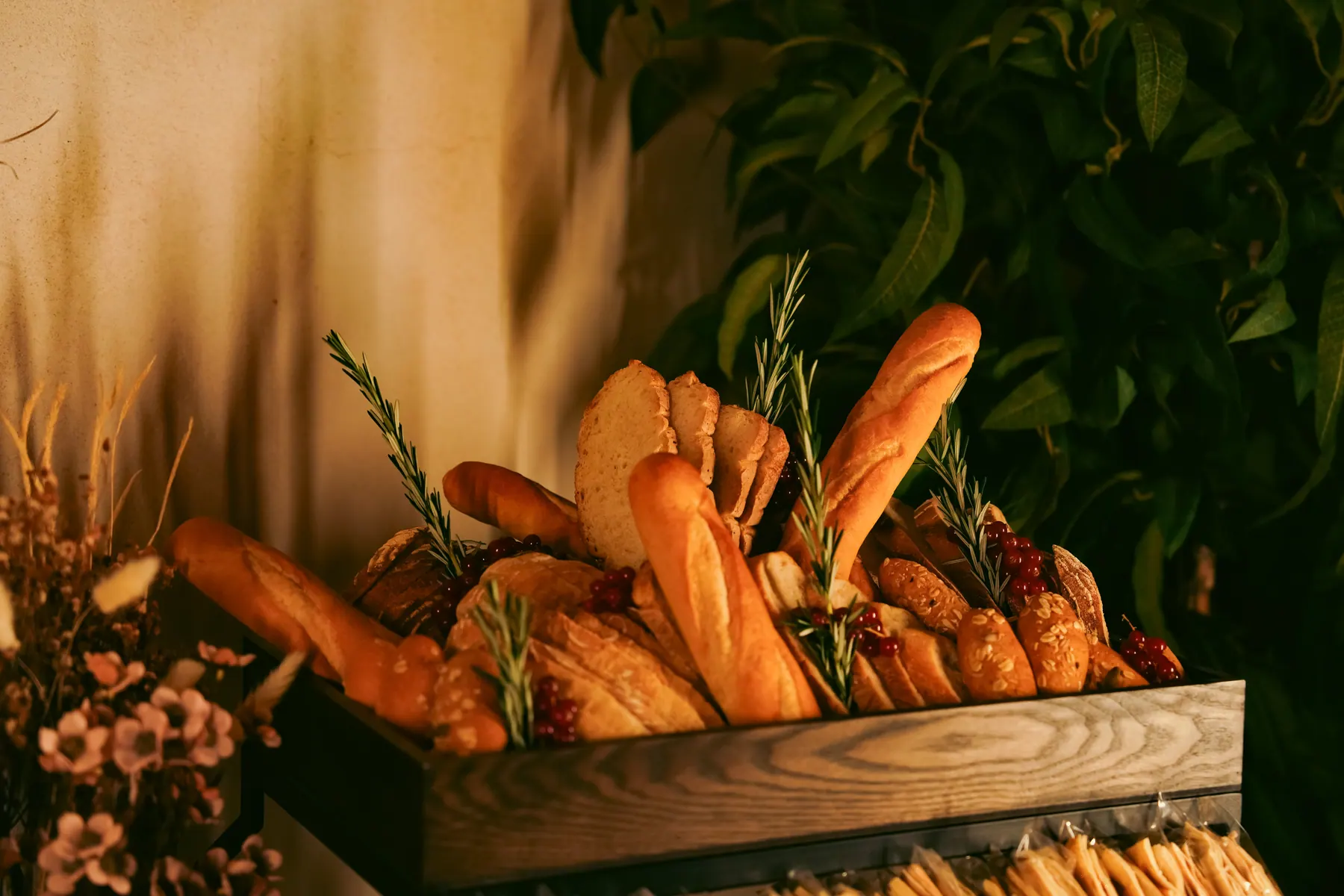 Mirsam bread basket — photograph 1 of 2