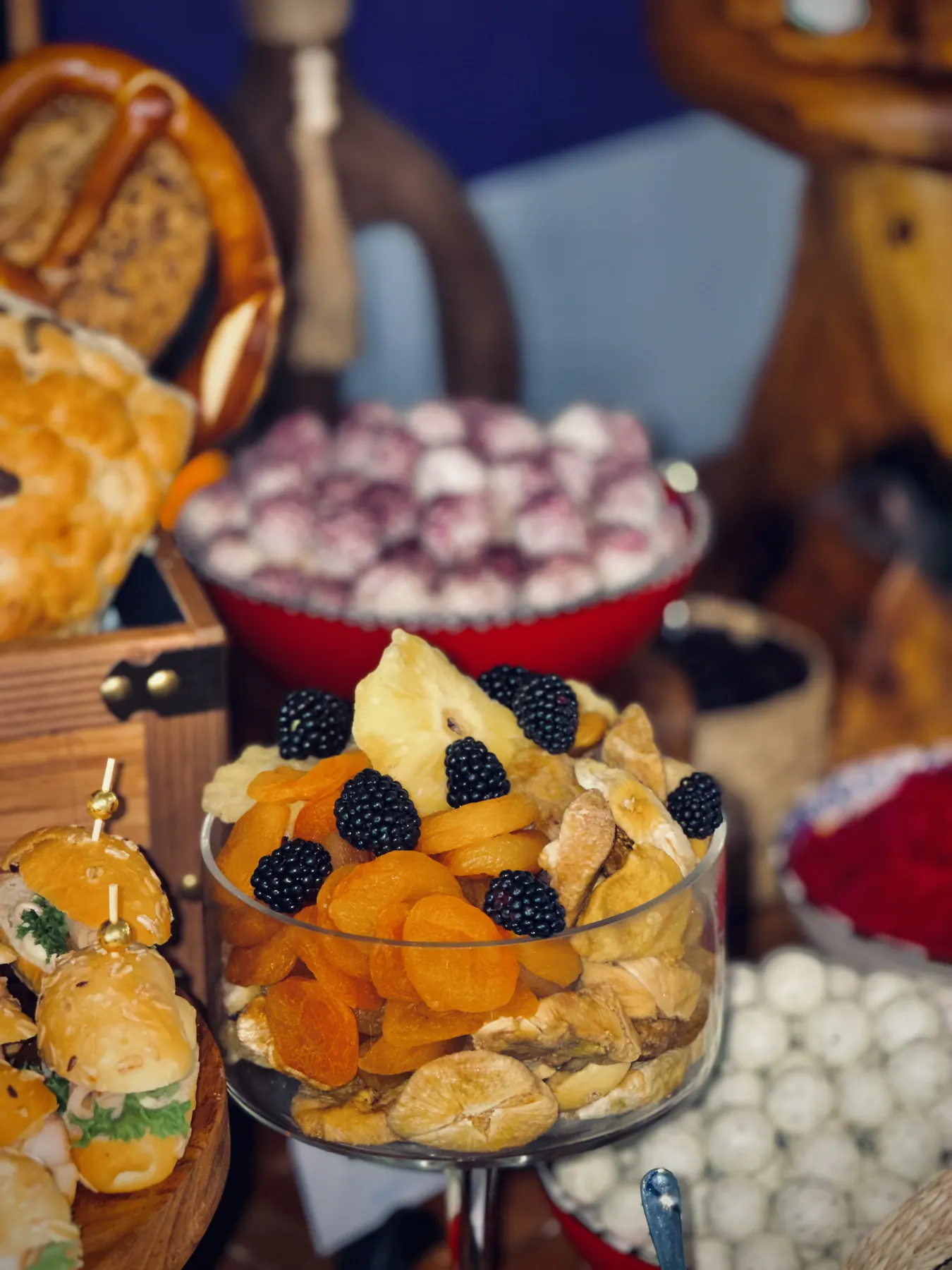 Mirsam dried fruit — photograph 1 of 2